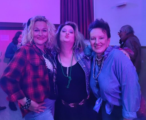 Frizure kot iz 80-tih